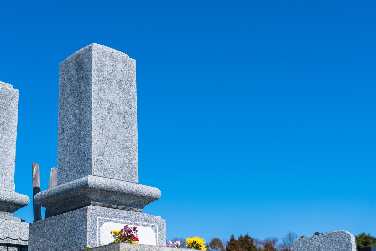 Advantages and disadvantages of rental tombstones